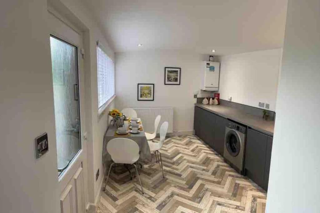 Fantastic Home In Brightons, Falkirk. Polmont Eksteriør billede