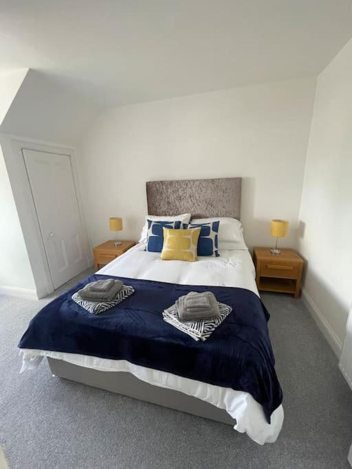 Fantastic Home In Brightons, Falkirk. Polmont Eksteriør billede