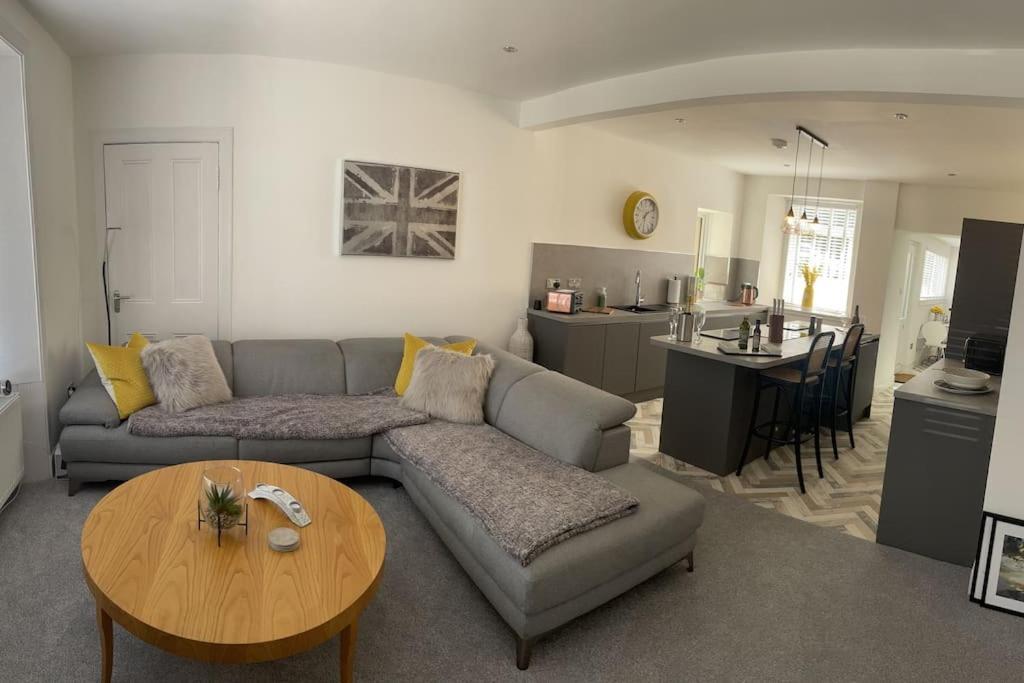 Fantastic Home In Brightons, Falkirk. Polmont Eksteriør billede