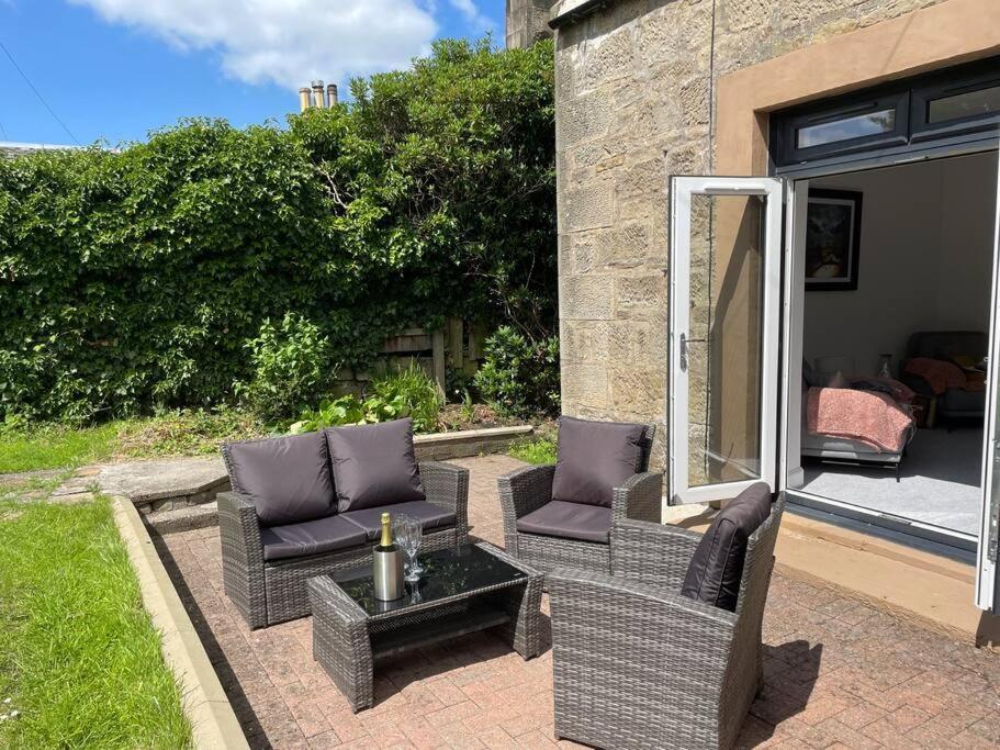 Fantastic Home In Brightons, Falkirk. Polmont Eksteriør billede