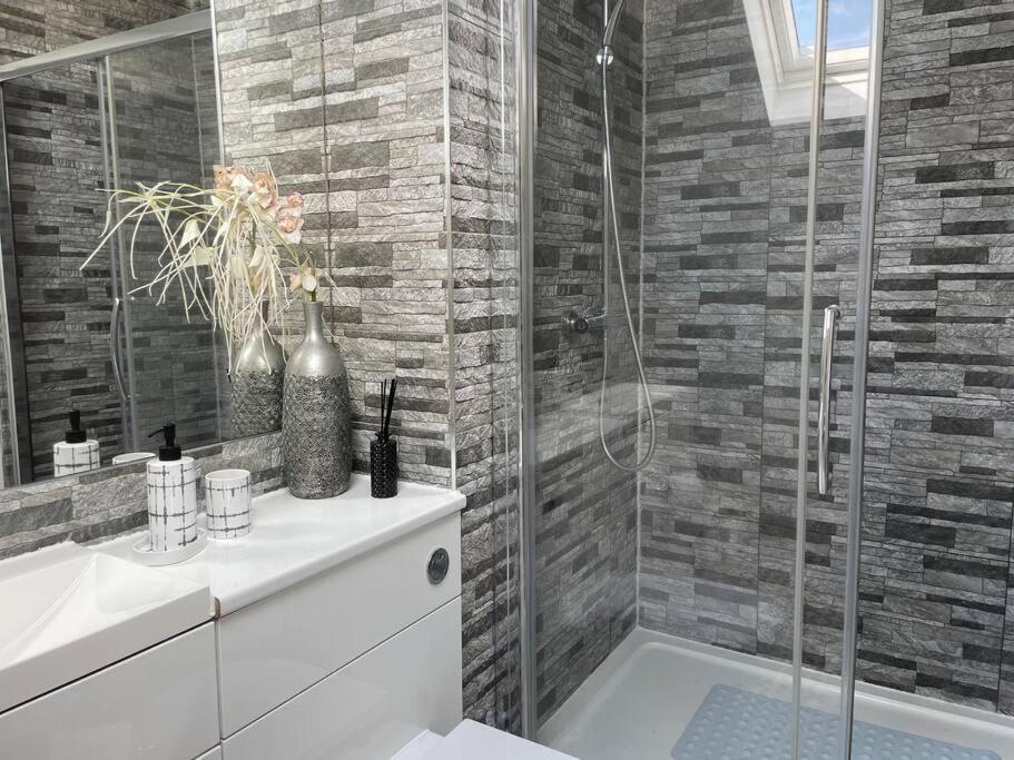 Fantastic Home In Brightons, Falkirk. Polmont Eksteriør billede
